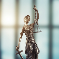 01 Justizia klein statue 0087 200