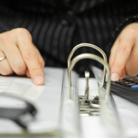 01 wirtschaftsrecht ordner buero rechner 0125 200